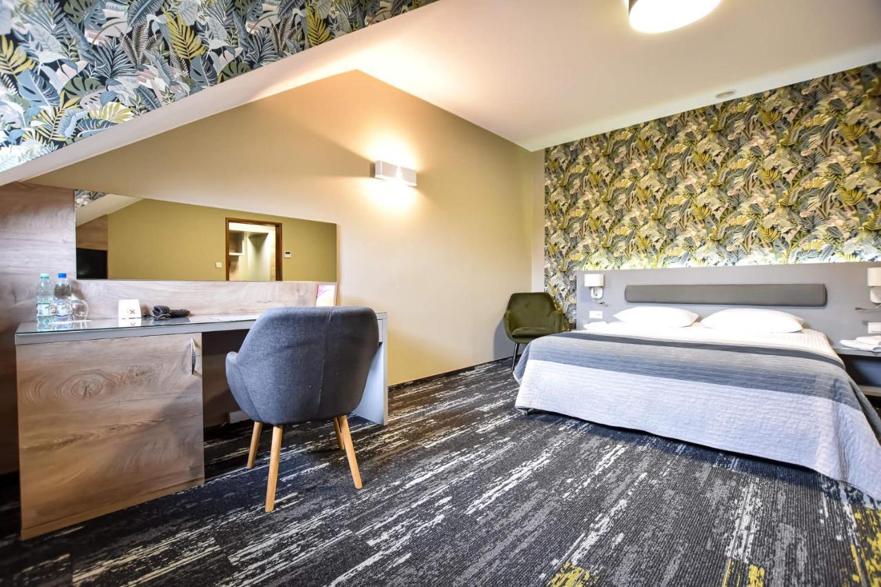 Hotel Lesny Dwor Radom Exteriér fotografie