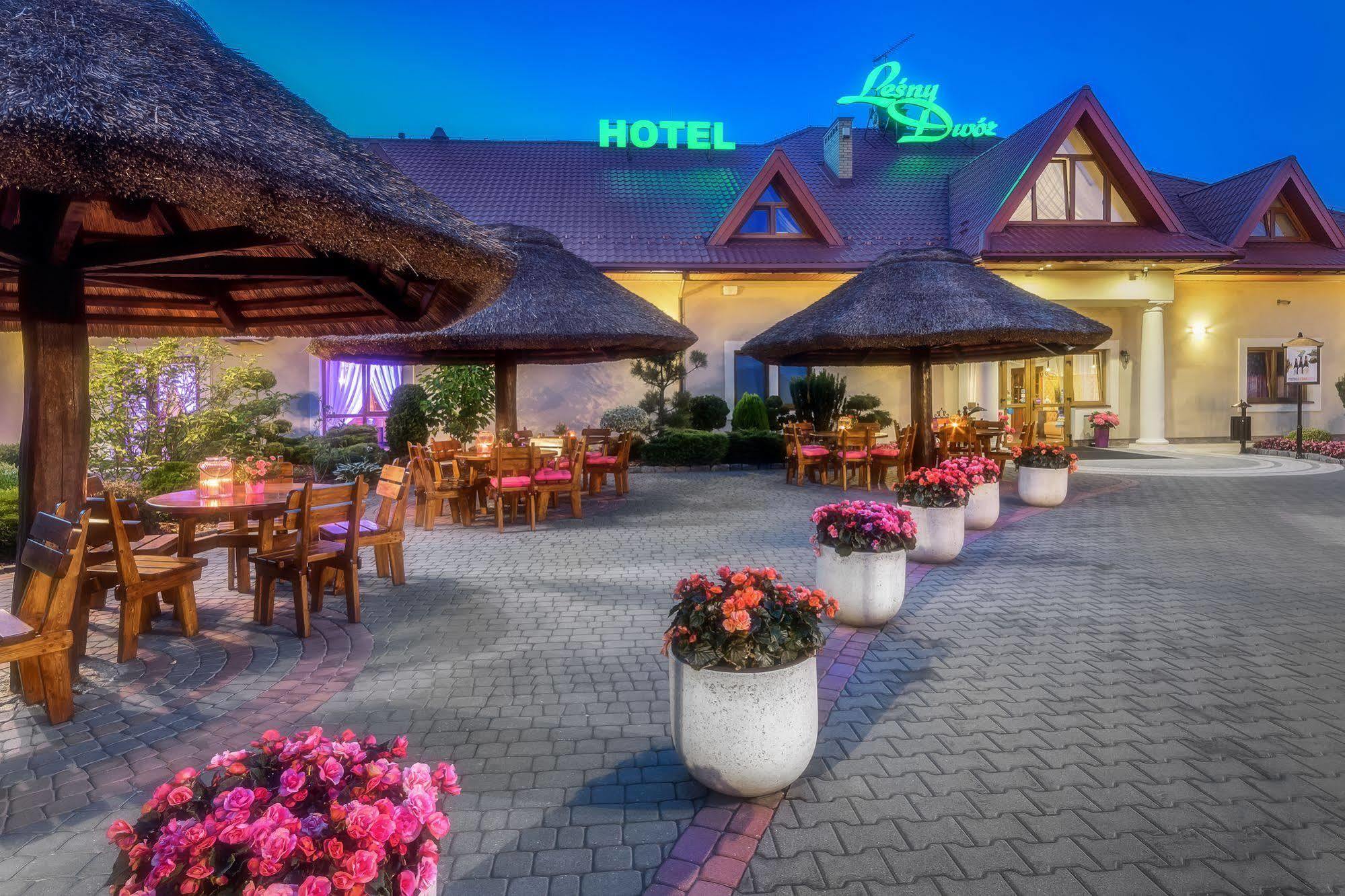 Hotel Lesny Dwor Radom Exteriér fotografie
